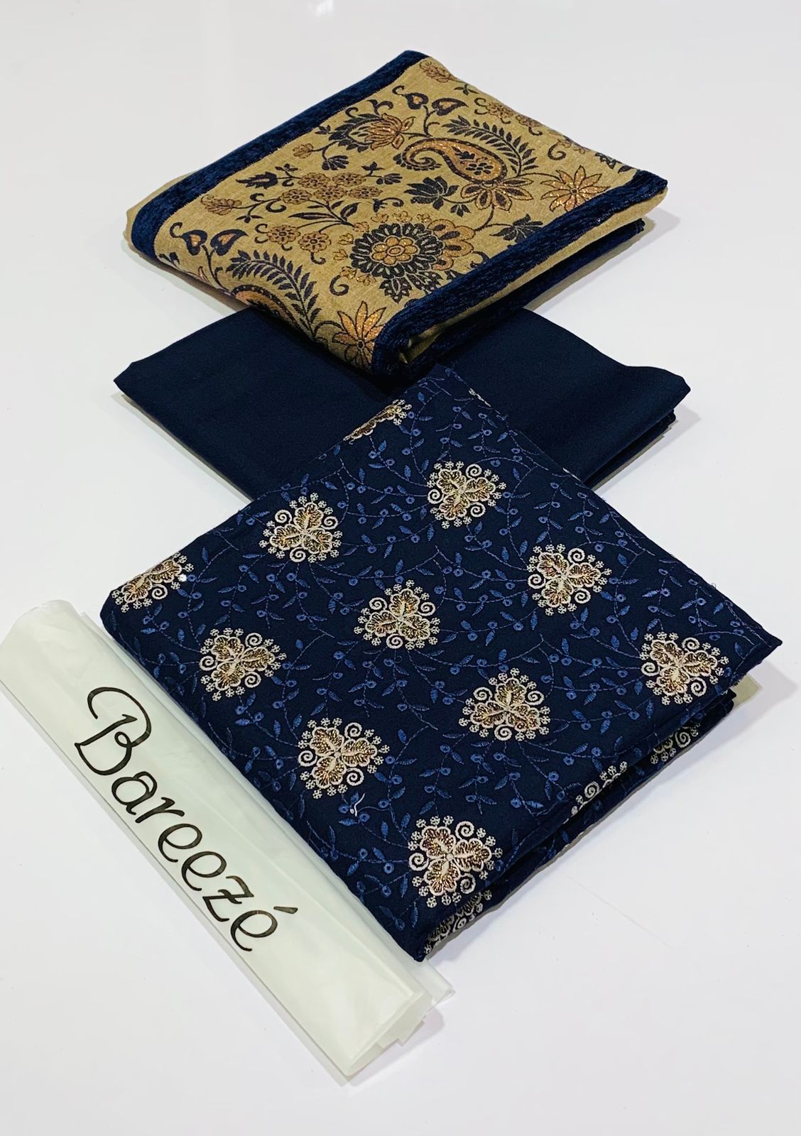 Bareeze Unstitched Embroidered 3PC D-004